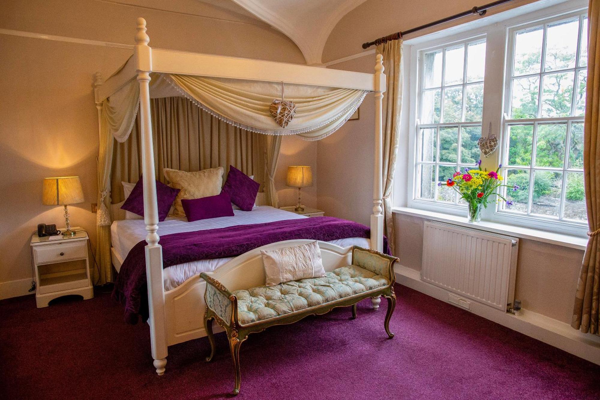 Bedford 3* Tavistock (Devon)