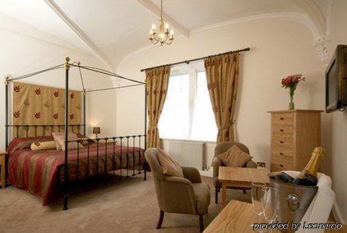Bedford 3*